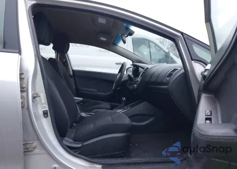 2016 Kia Forte Lx z USA, uszkodzony, nr VIN KNAFK4A64G5495053